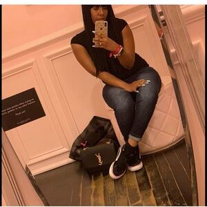 Meet your Posher, Tika